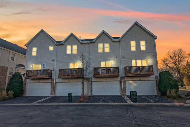 872 S Insignia Court
