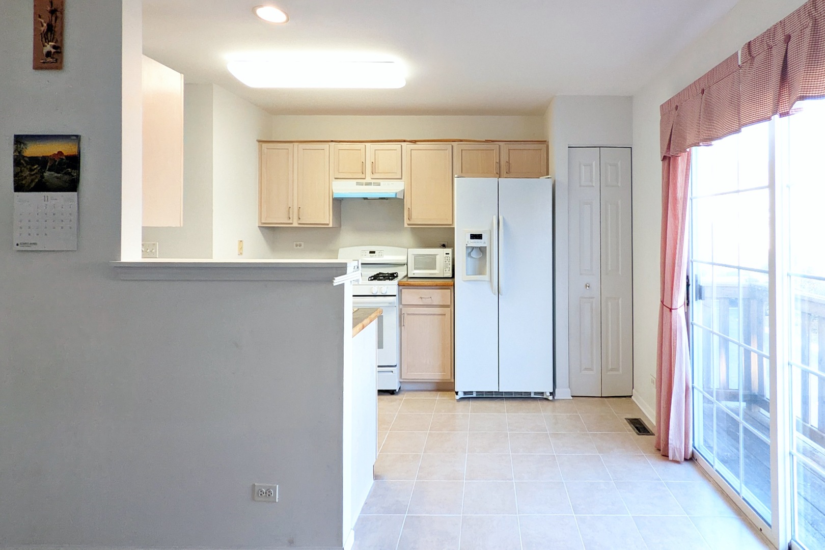 872 S Insignia Court