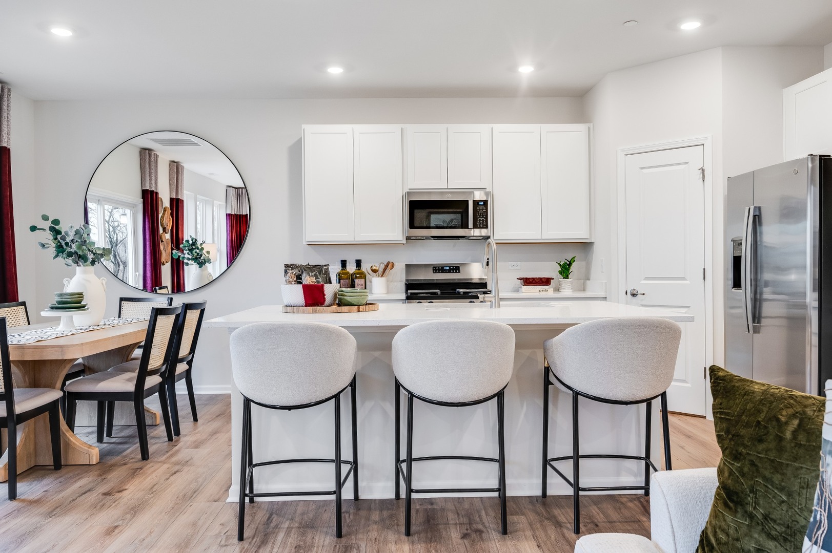 1137 White Oak Circle