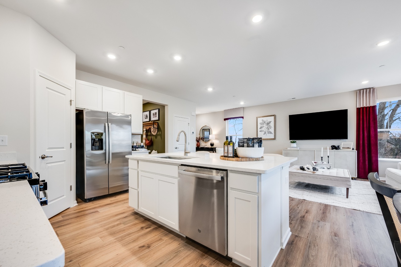 1137 White Oak Circle