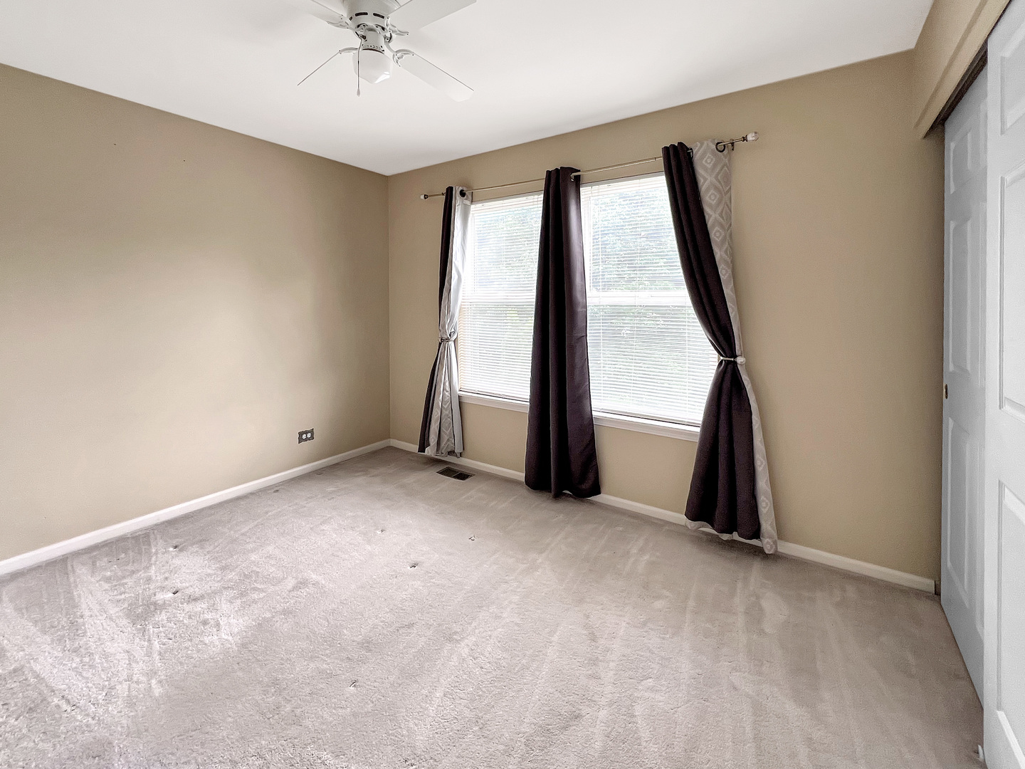 416 Farnsworth Circle
