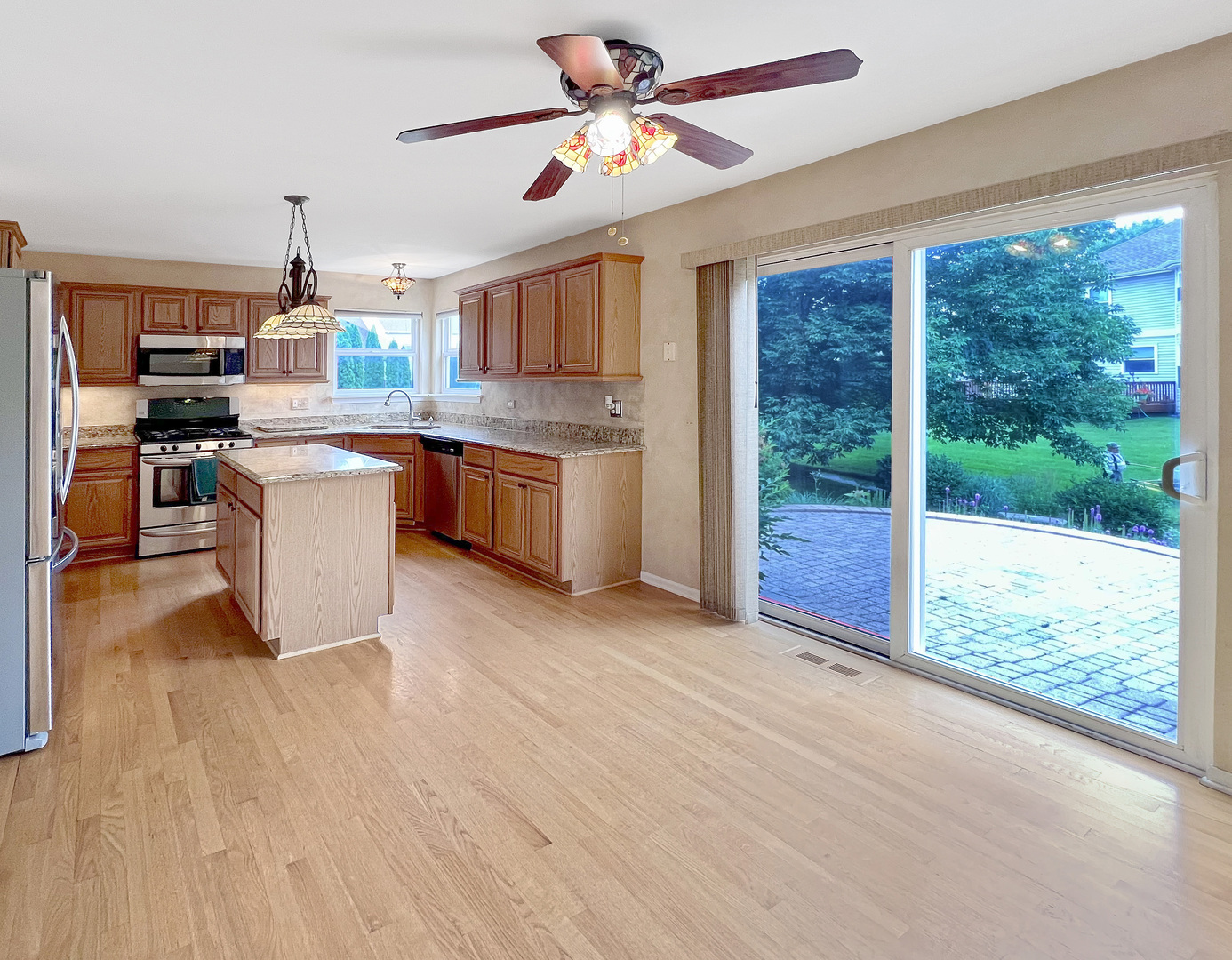 416 Farnsworth Circle