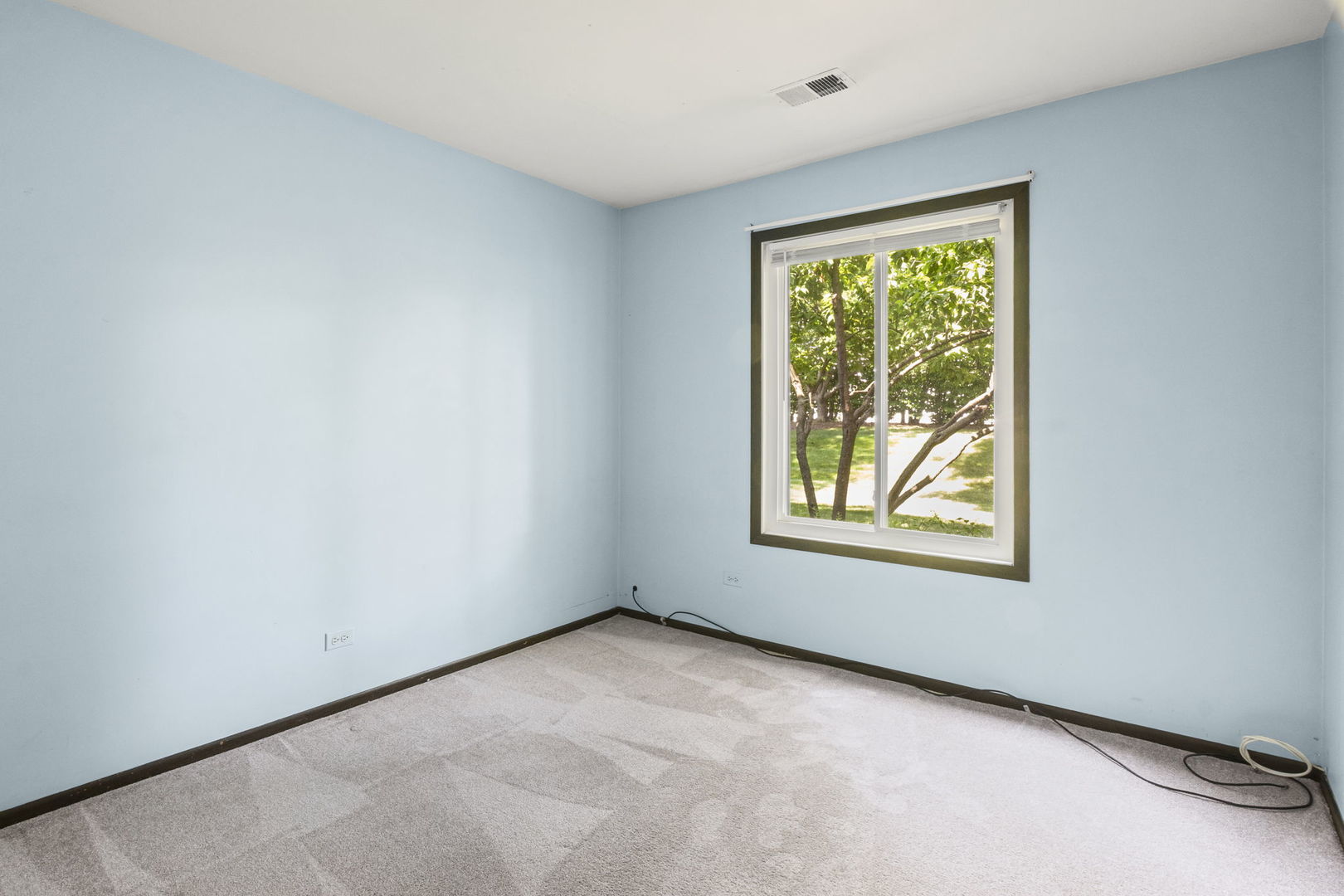 842 E Carriage Lane Unit: 7