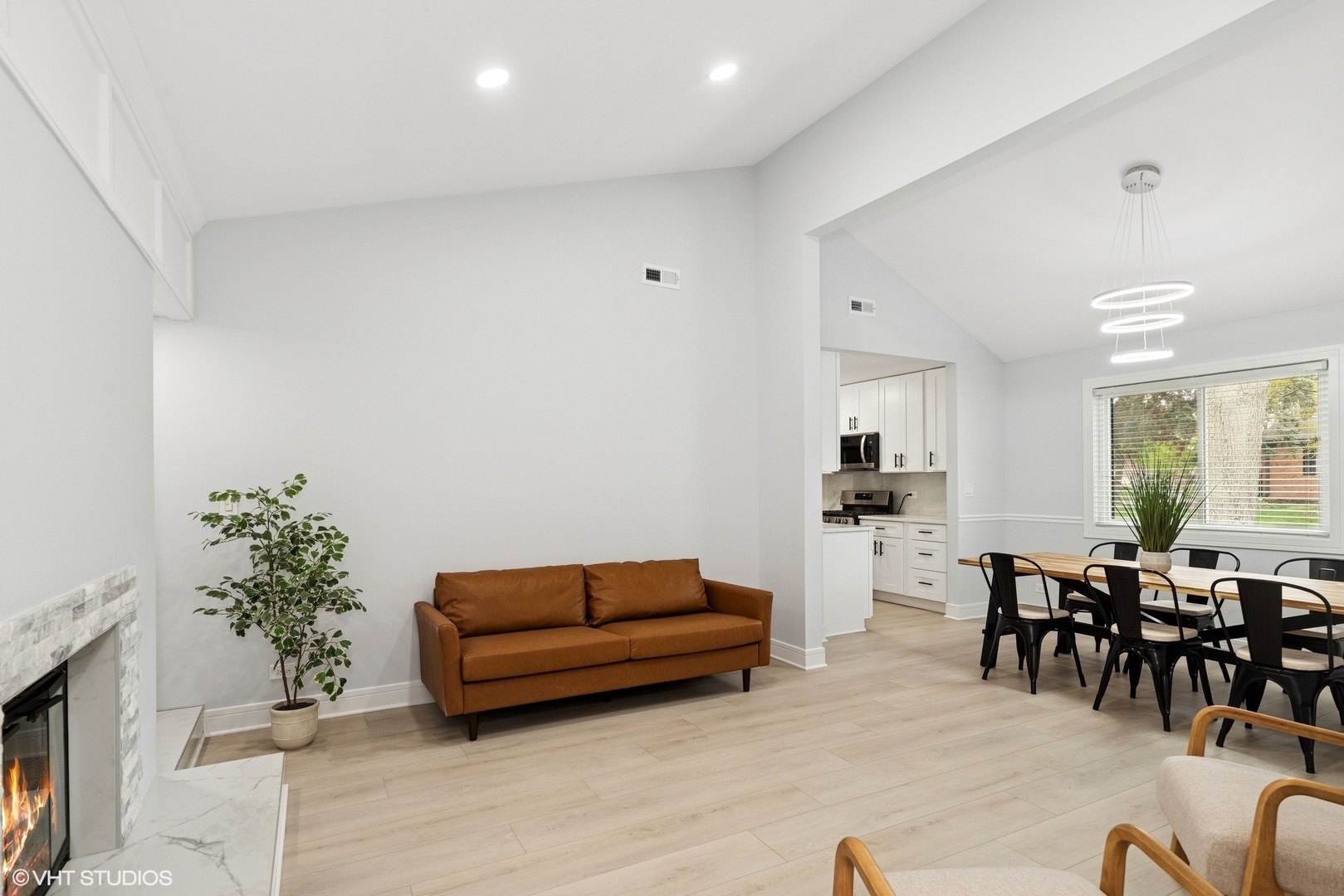 1220 E Rockwell Street