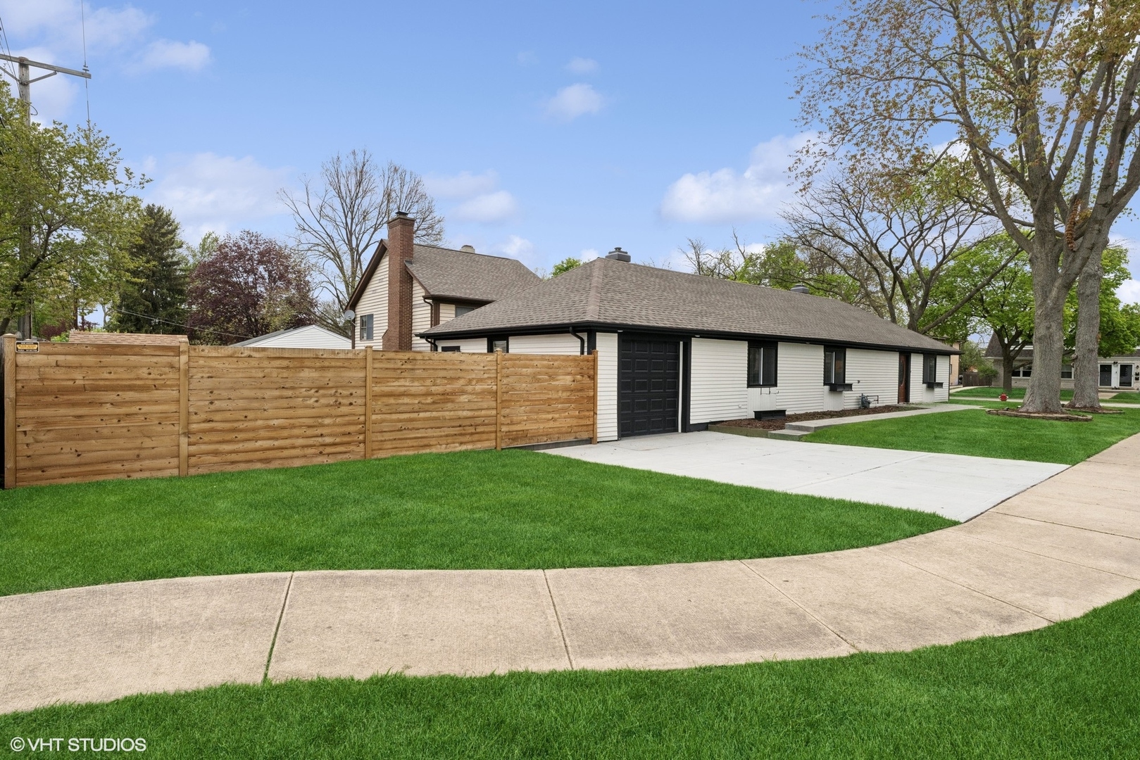 1220 E Rockwell Street