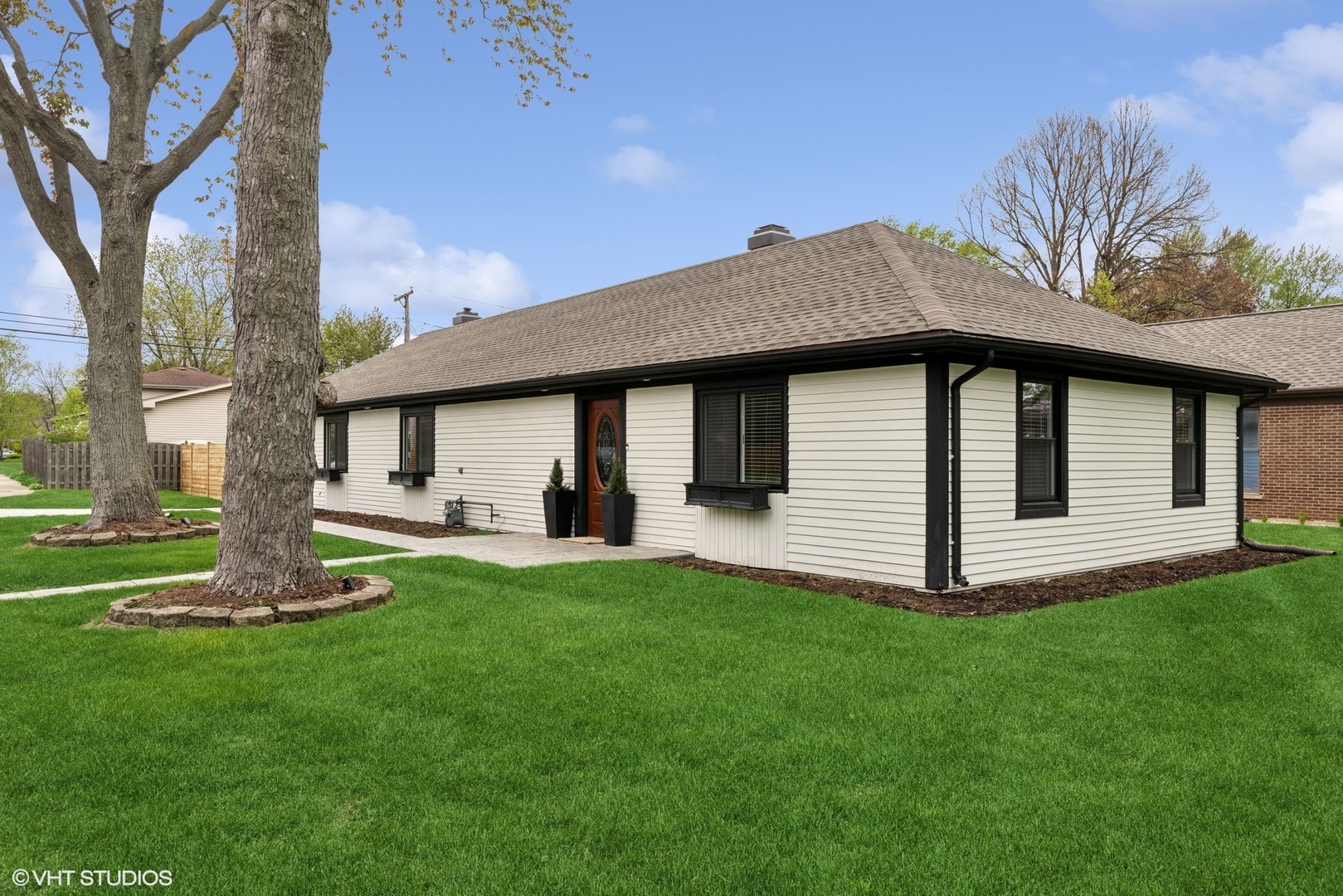 1220 E Rockwell Street