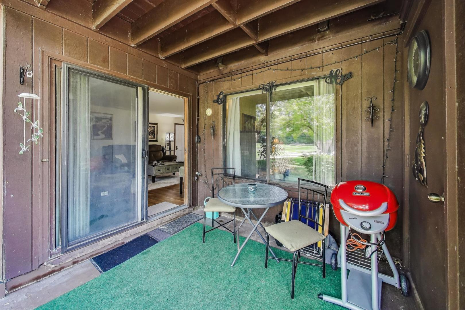 1356 N Sterling Avenue Unit: 102