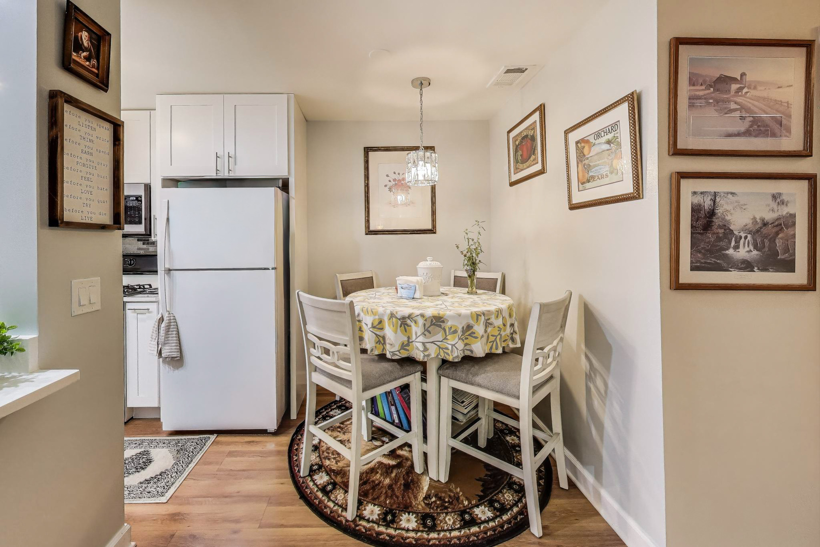 1356 N Sterling Avenue Unit: 102