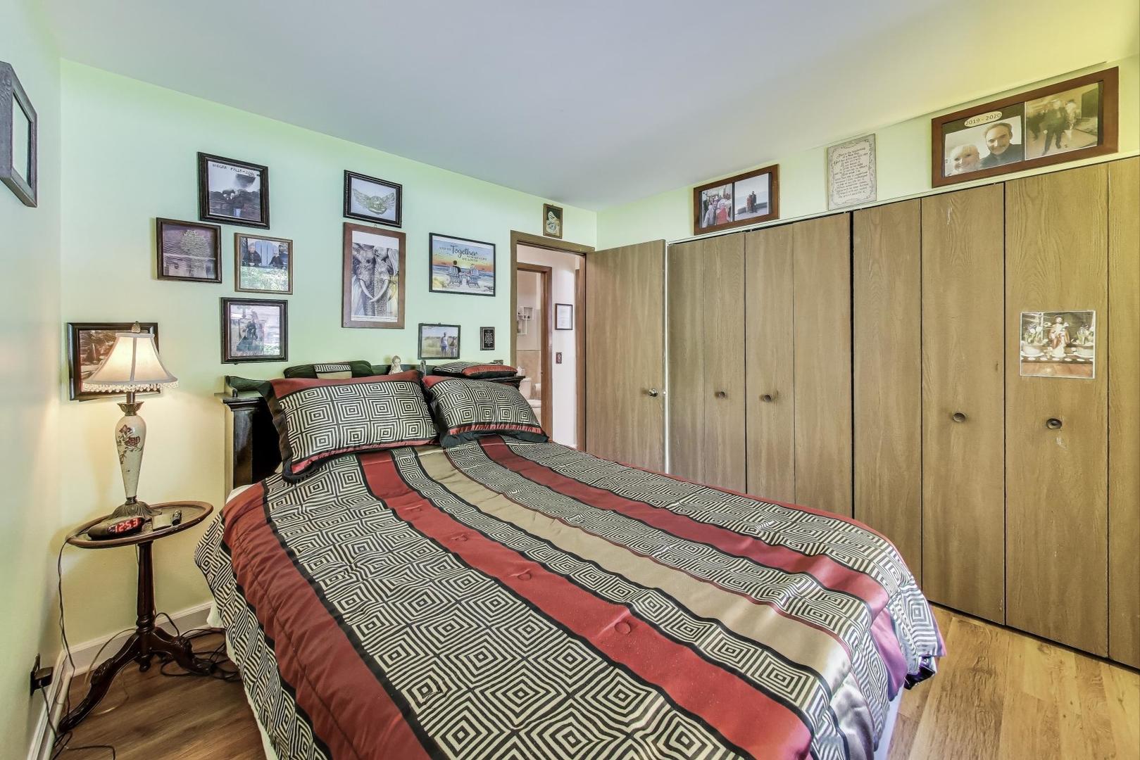 1356 N Sterling Avenue Unit: 102