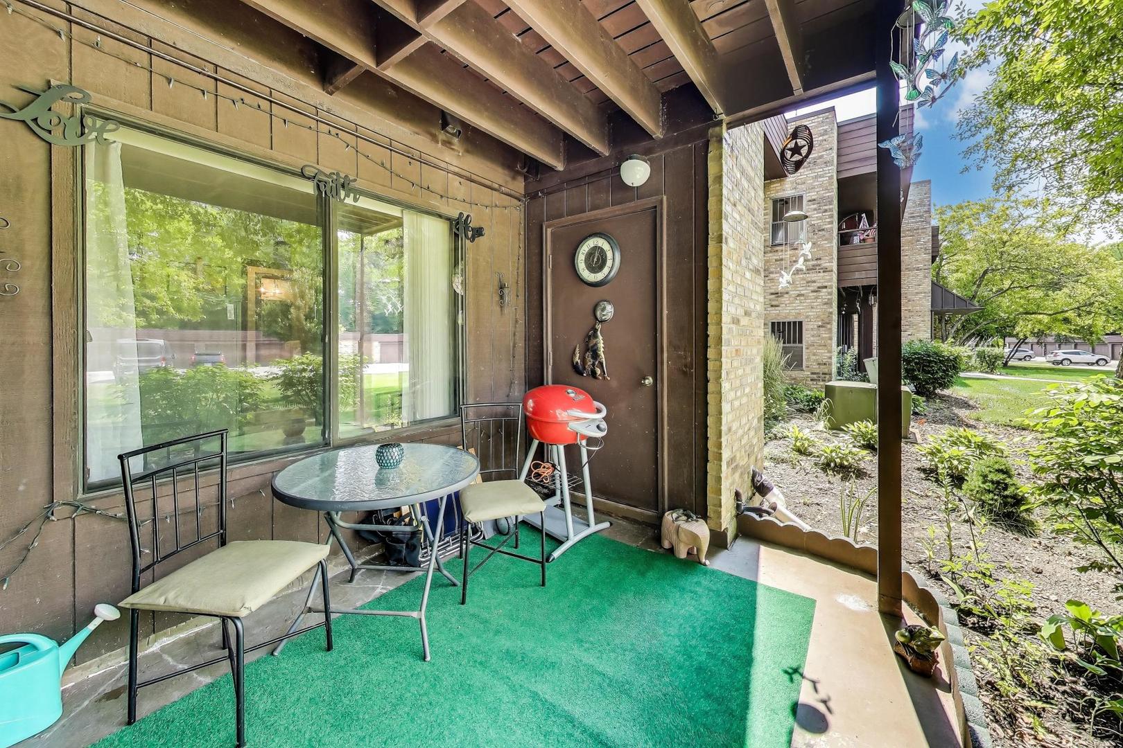 1356 N Sterling Avenue Unit: 102