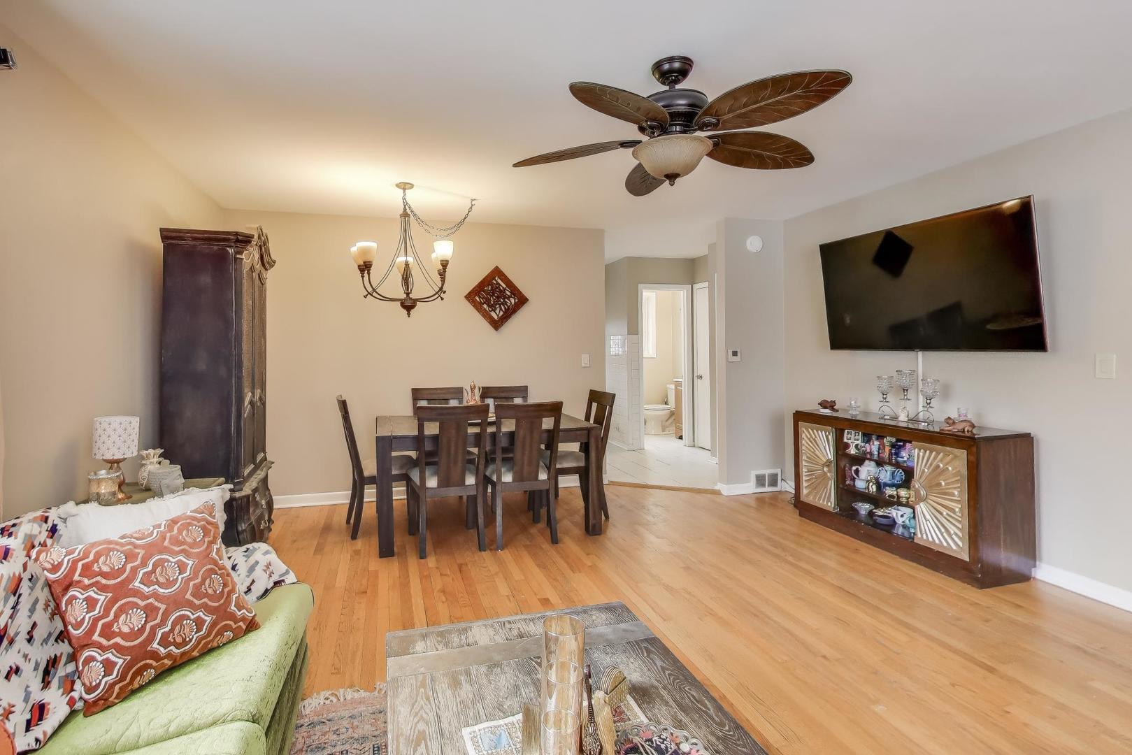 4326 N Kedvale Avenue Unit: A