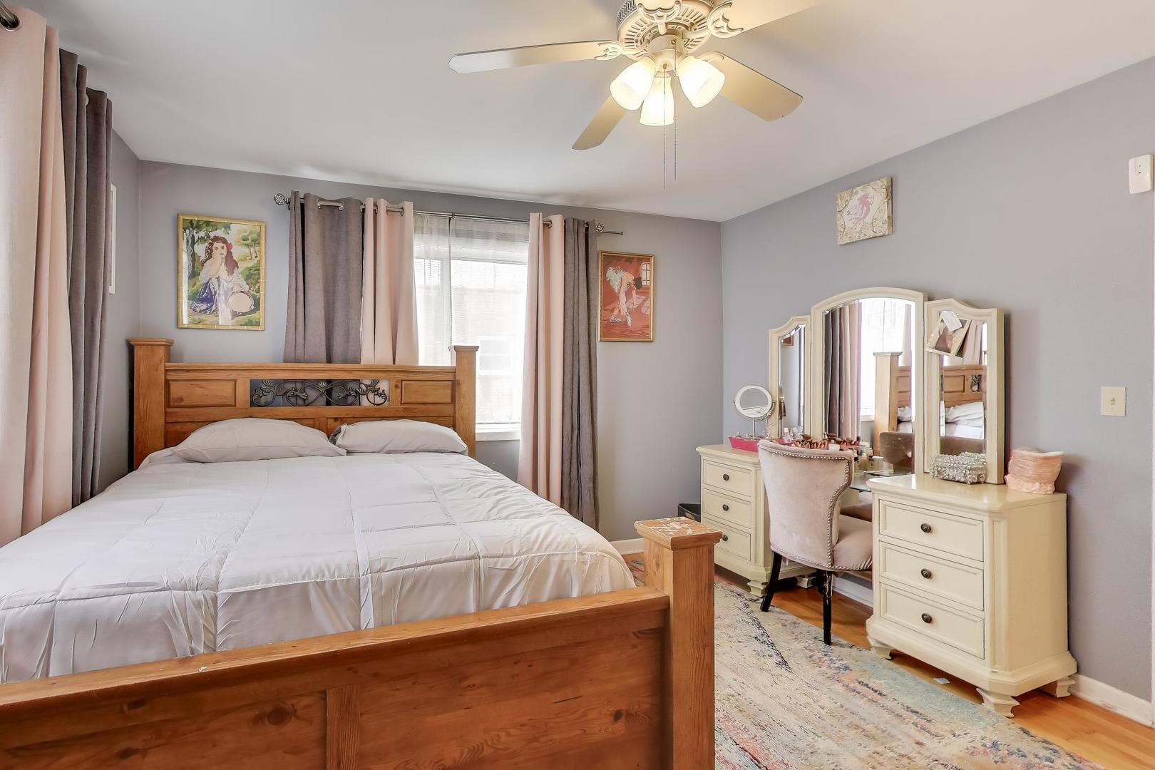 4326 N Kedvale Avenue Unit: A