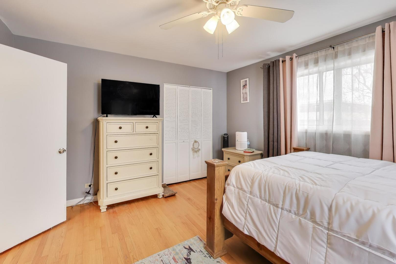 4326 N Kedvale Avenue Unit: A