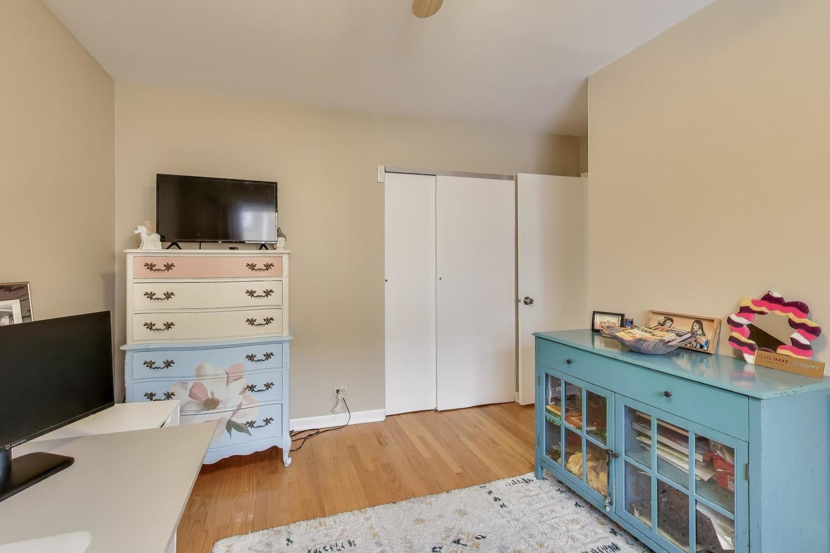 4326 N Kedvale Avenue Unit: A