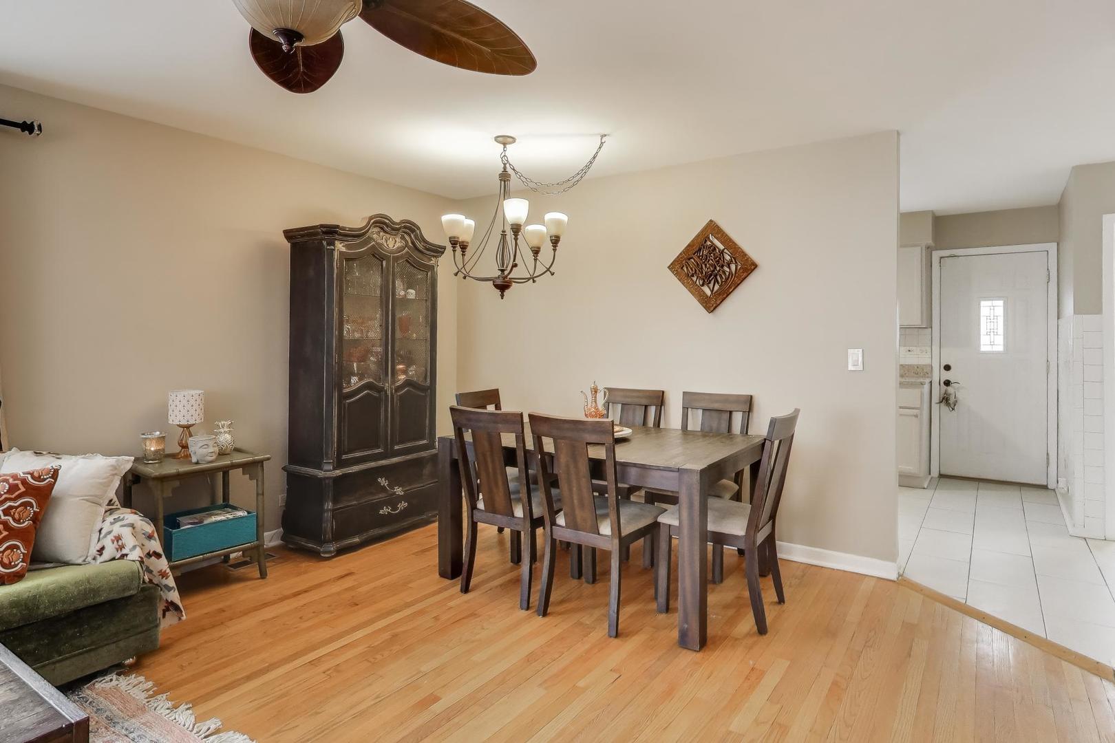 4326 N Kedvale Avenue Unit: A