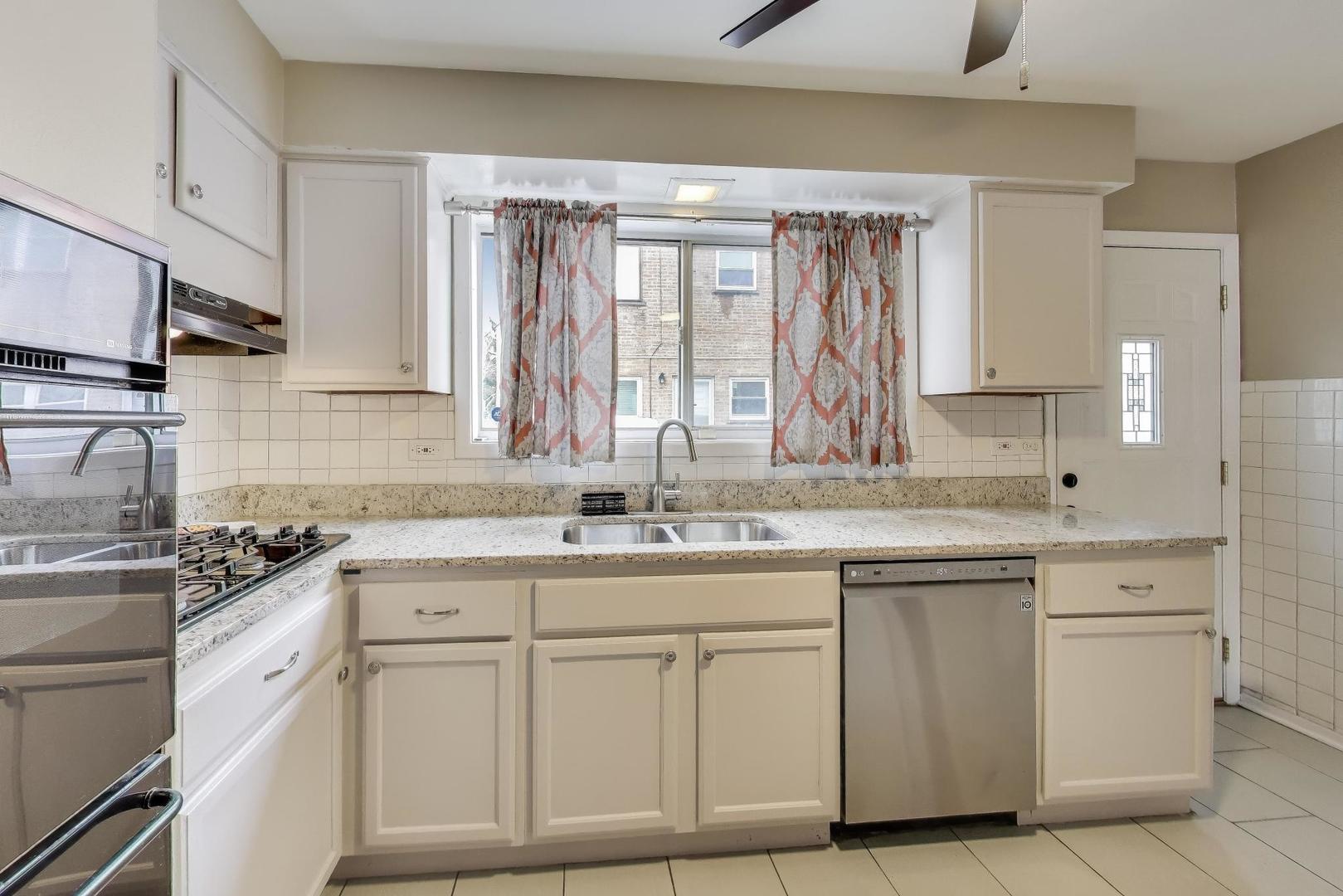 4326 N Kedvale Avenue Unit: A