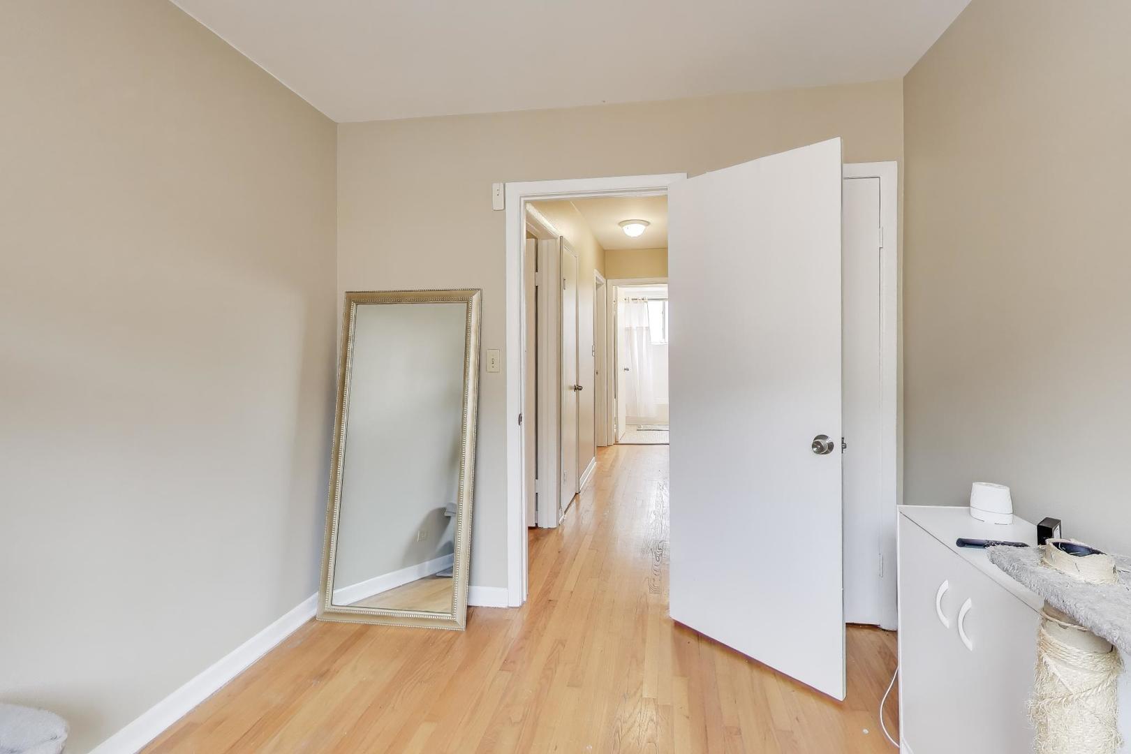 4326 N Kedvale Avenue Unit: A