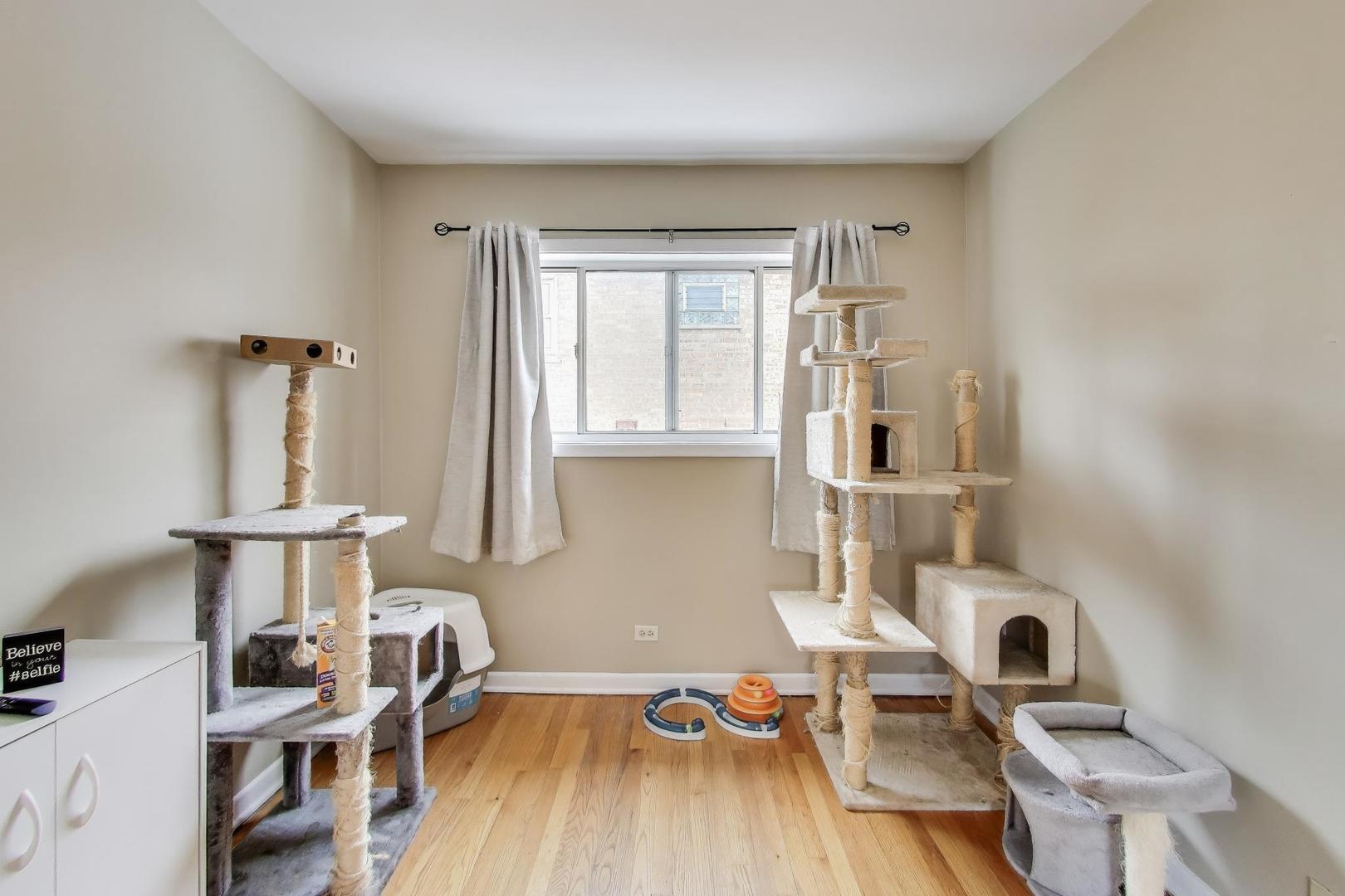 4326 N Kedvale Avenue Unit: A