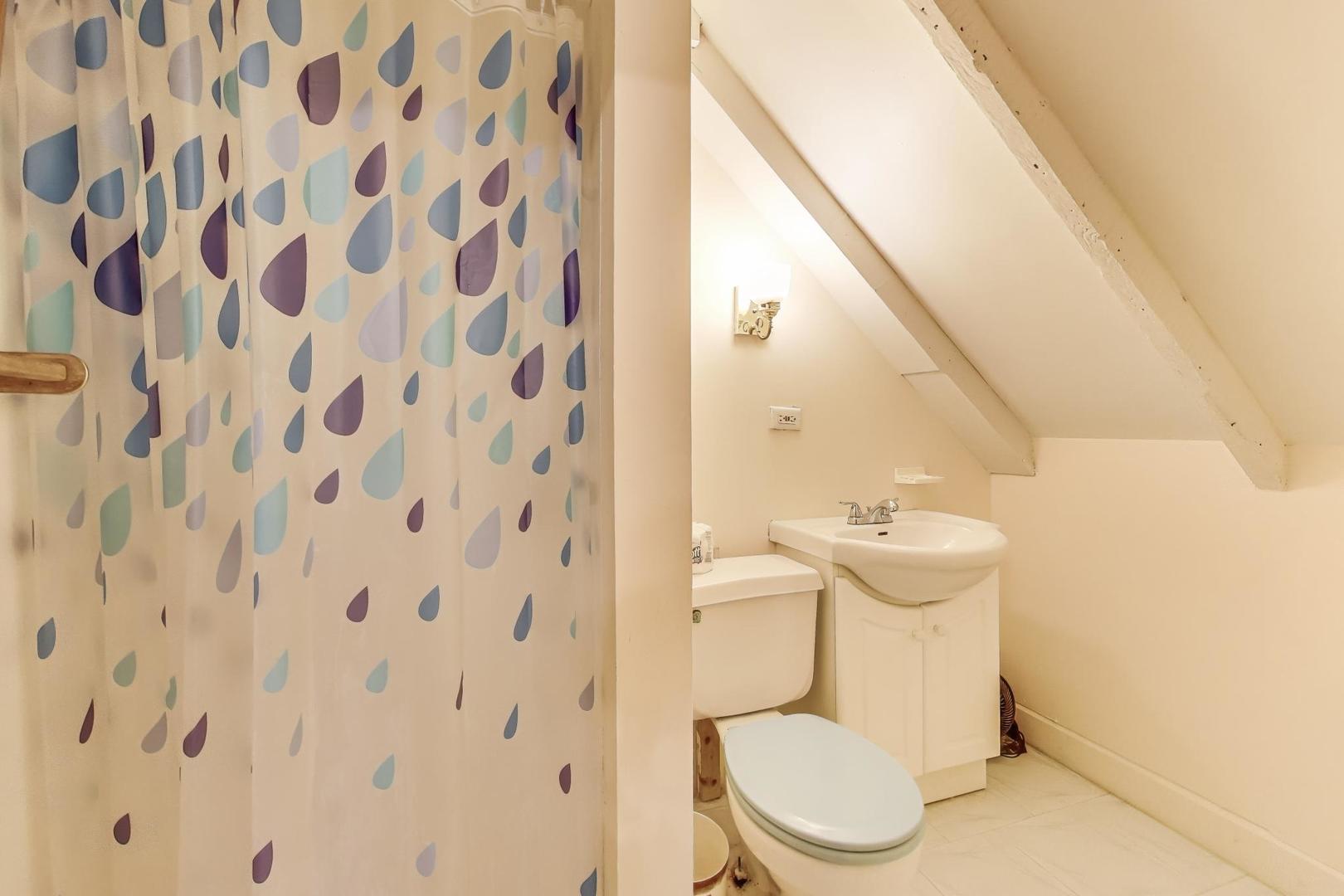 3634 W Dickens Avenue W