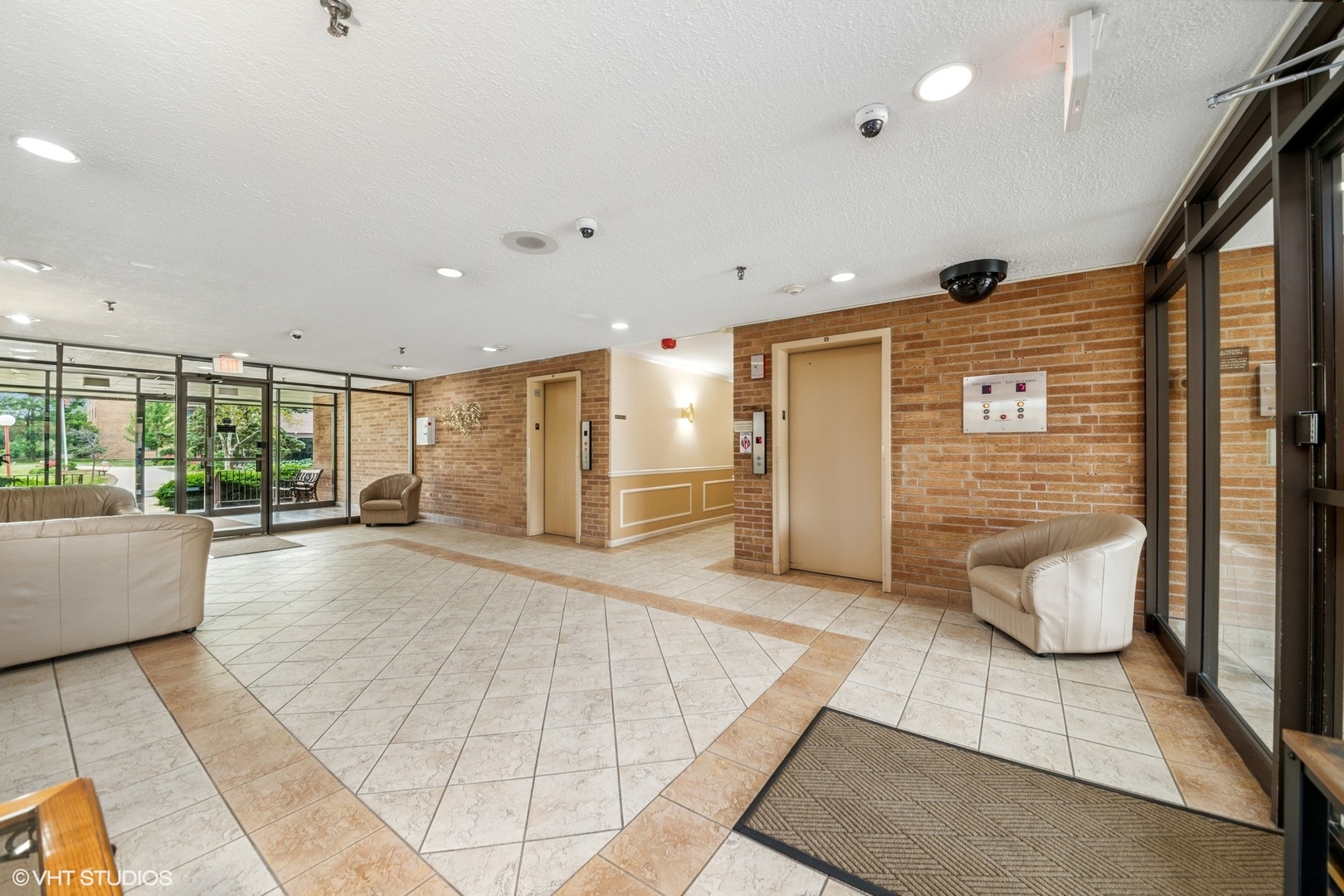 1717 W Crystal Lane Unit: 701