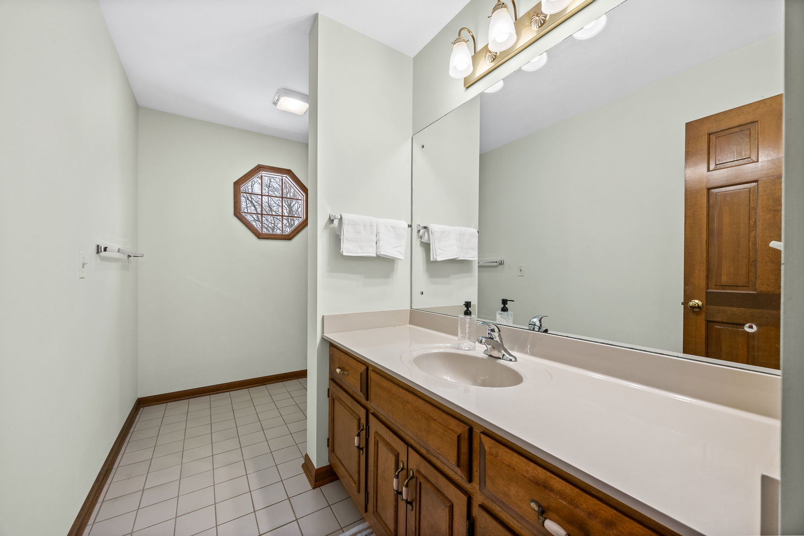 1810 Huntington Road