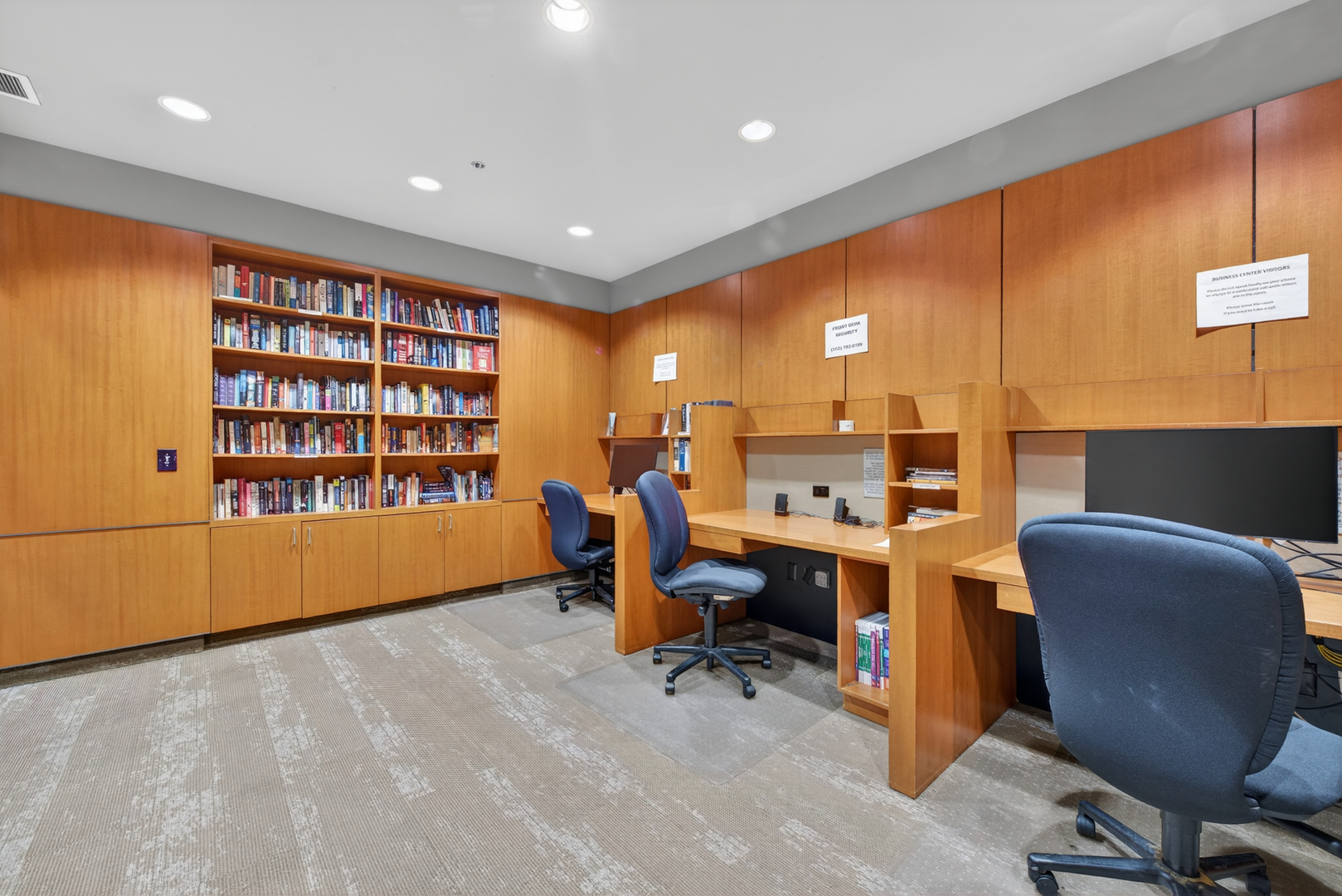 208 W Washington Street Unit: 1605