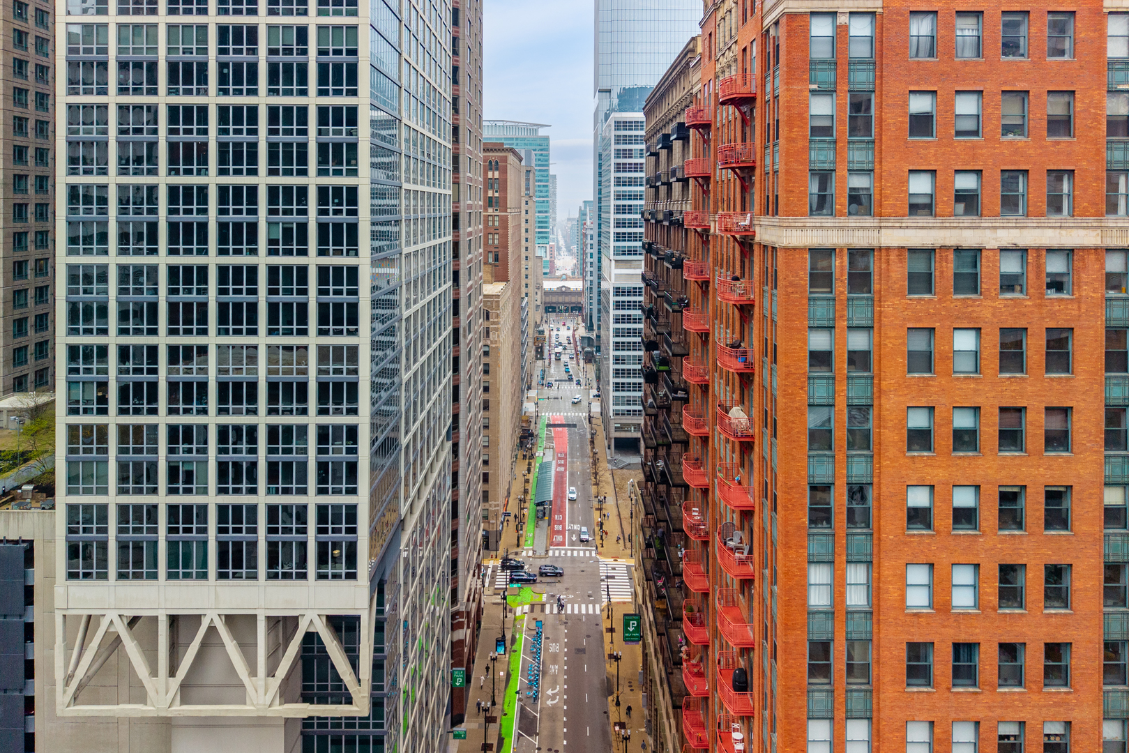 208 W Washington Street Unit: 1605