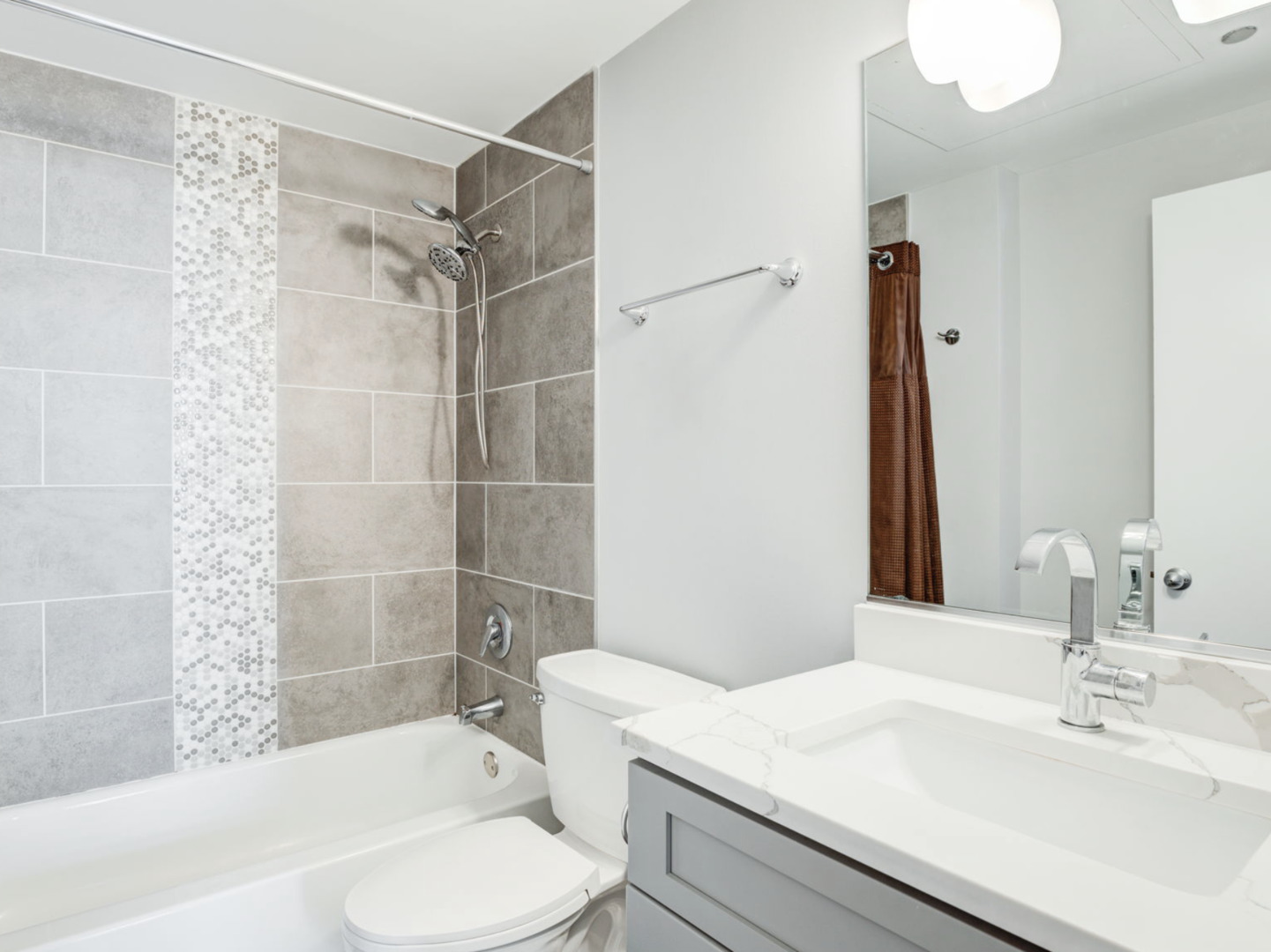 208 W Washington Street Unit: 1605