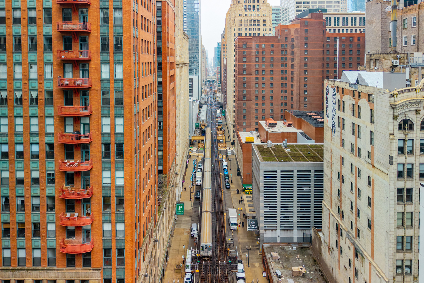 208 W Washington Street Unit: 1605