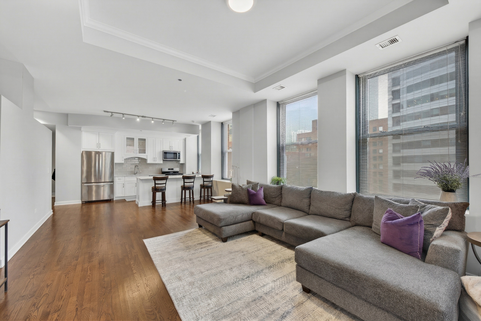 208 W Washington Street Unit: 1605