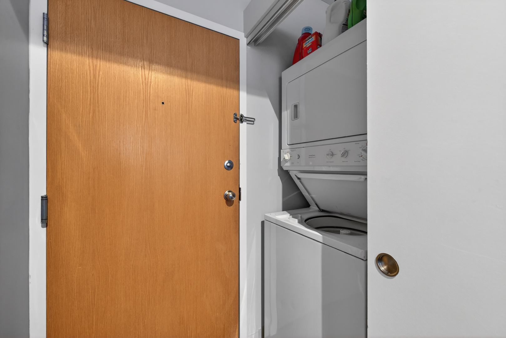 208 W Washington Street Unit: 1605