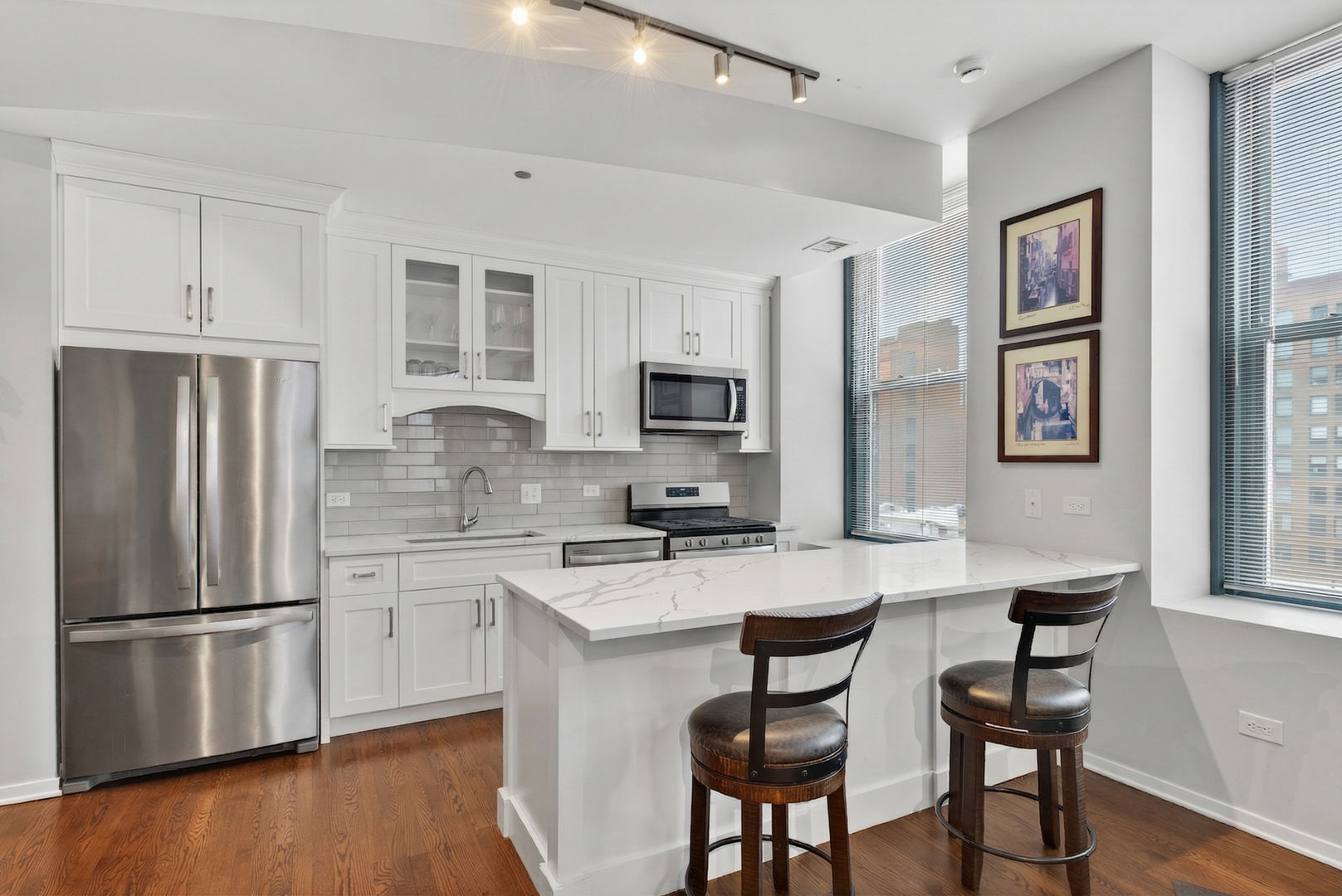 208 W Washington Street Unit: 1605