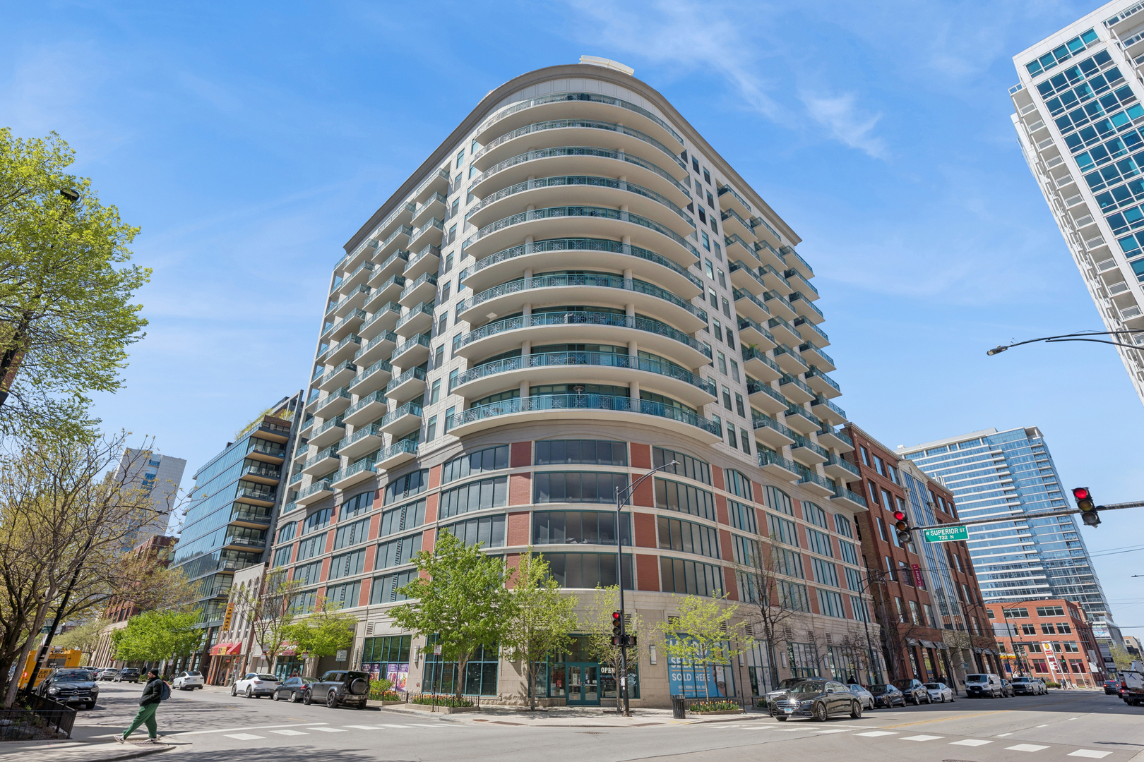 340 W Superior Street Unit: 805