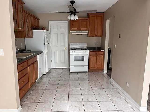 1544 Williamsburg Drive Unit: B2