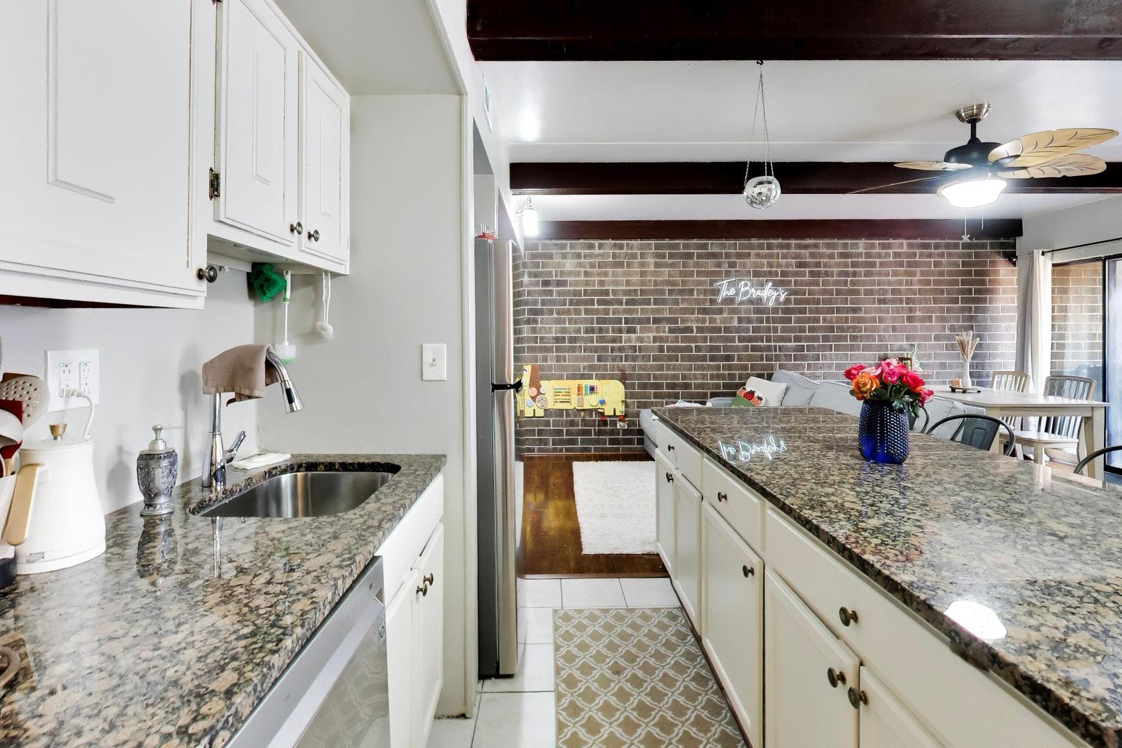 1312 Kenneth Circle