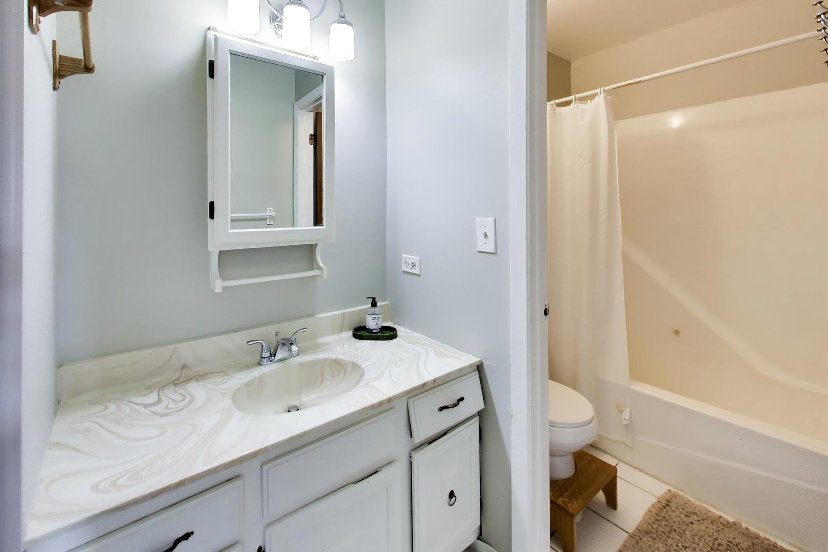 1312 Kenneth Circle