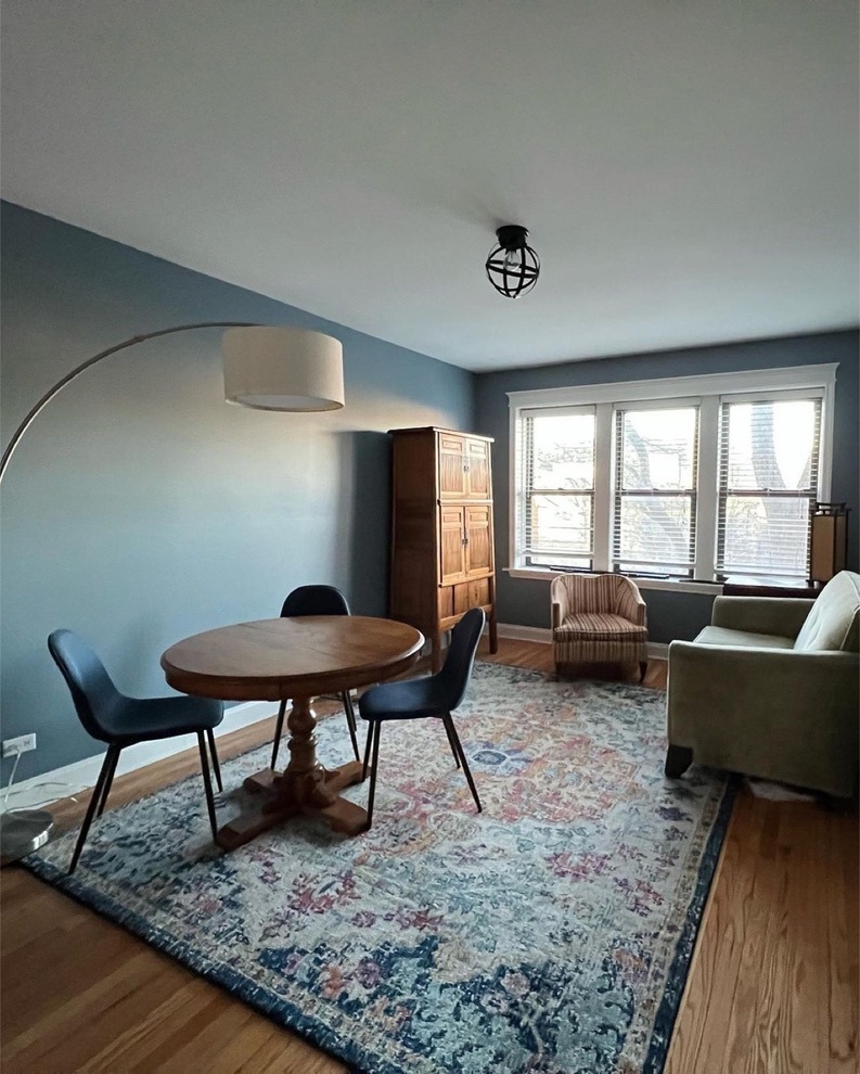 2719 W Wellington Avenue Unit: 2