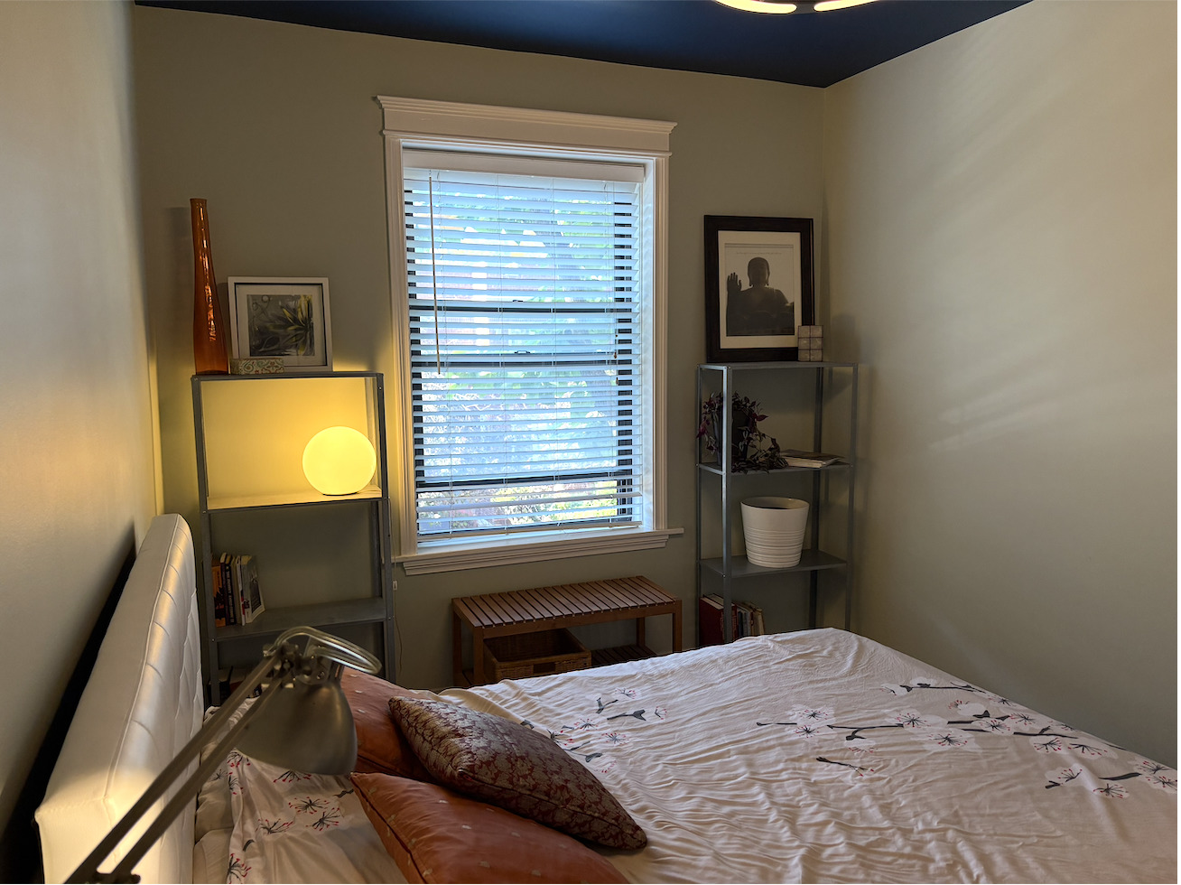2719 W Wellington Avenue Unit: 2