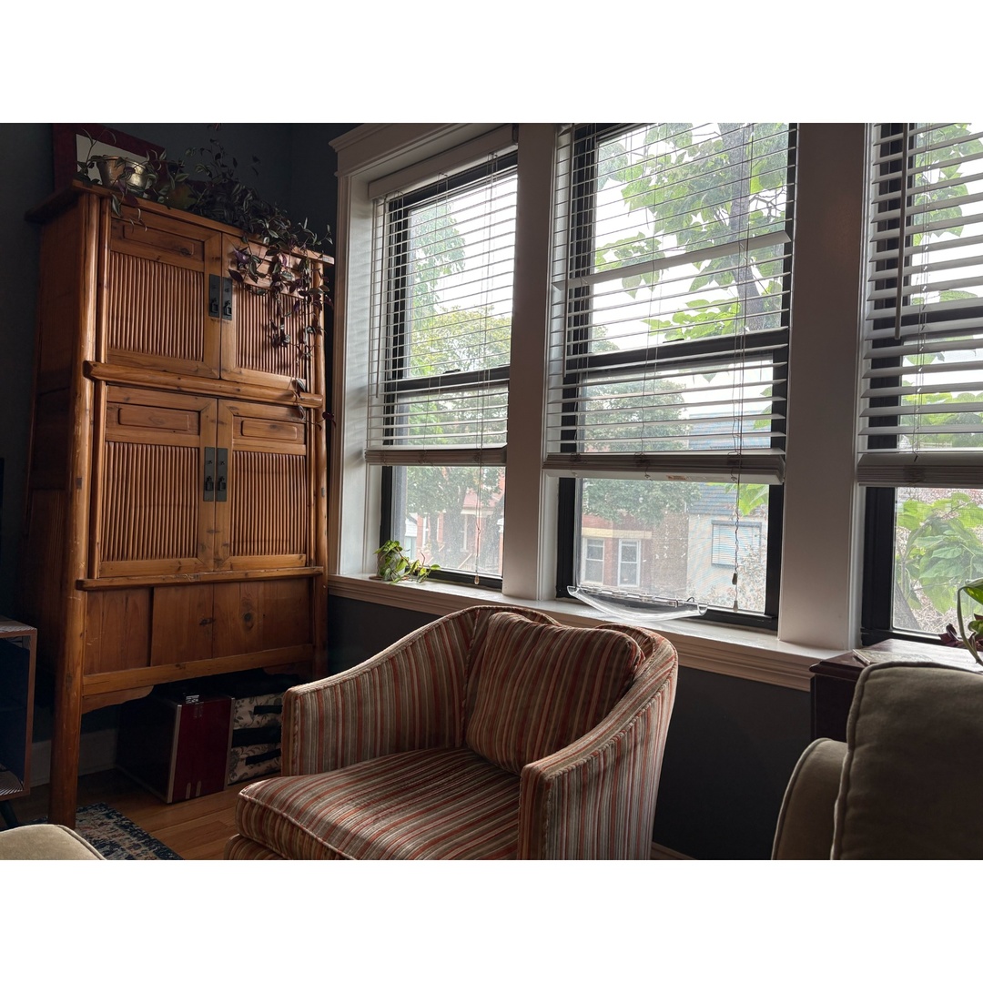 2719 W Wellington Avenue Unit: 2