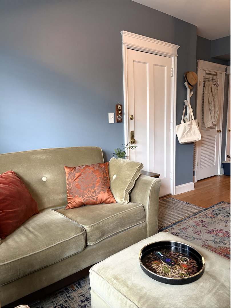 2719 W Wellington Avenue Unit: 2