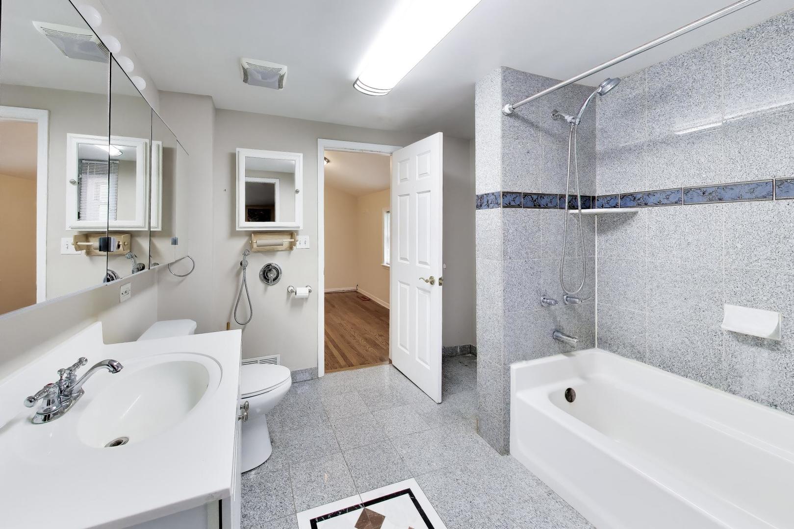 1355 Pleasant Place
