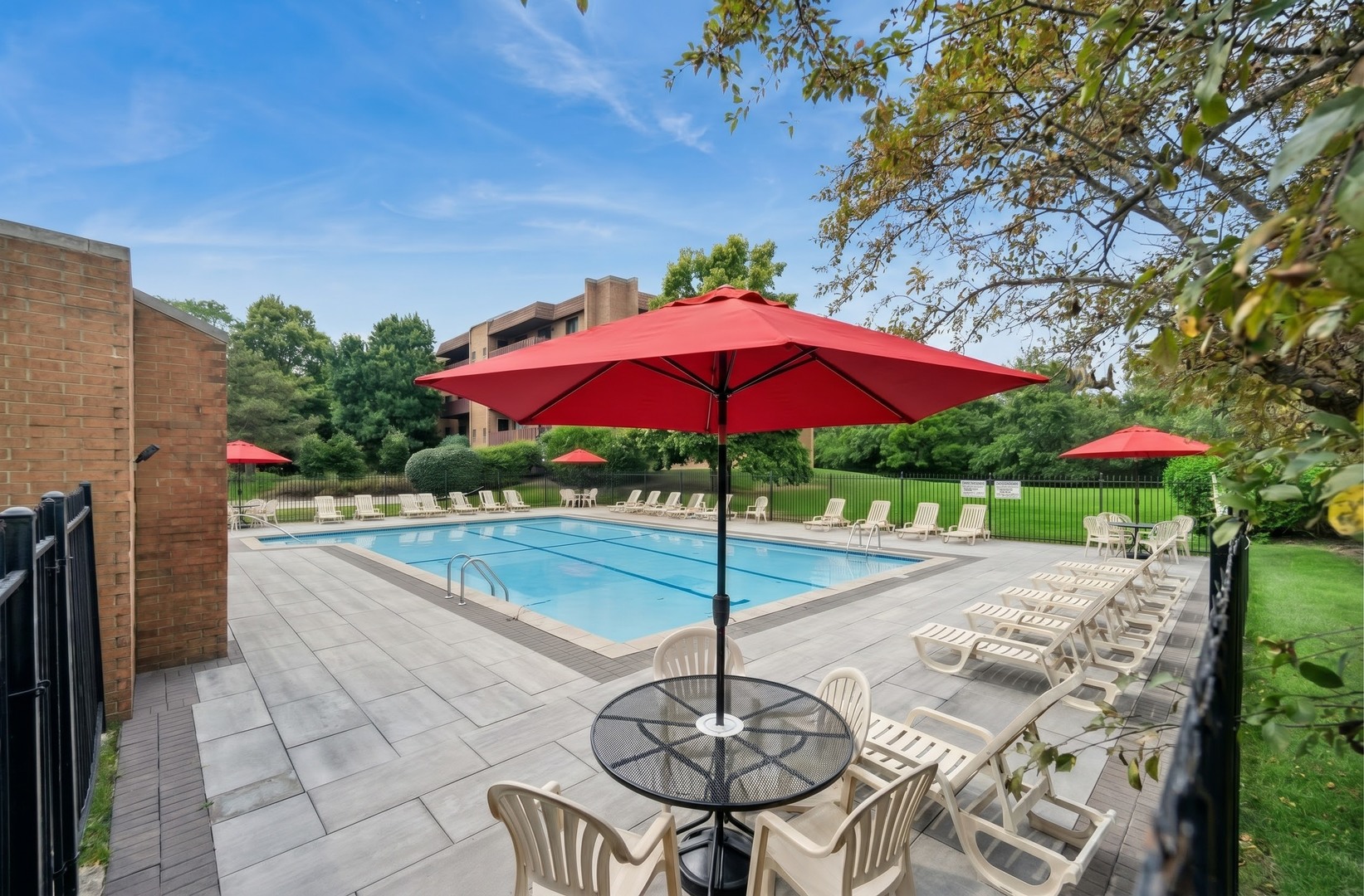 1795 Lake Cook Road Unit: 211