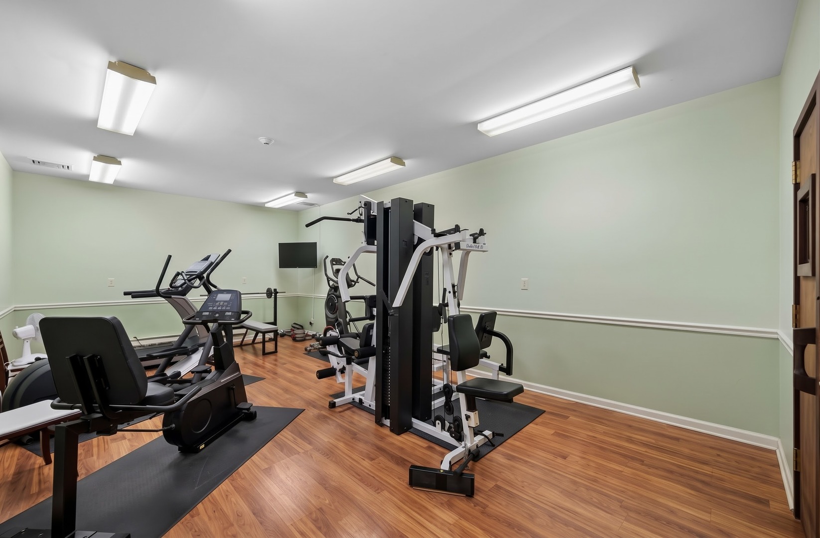 1795 Lake Cook Road Unit: 211