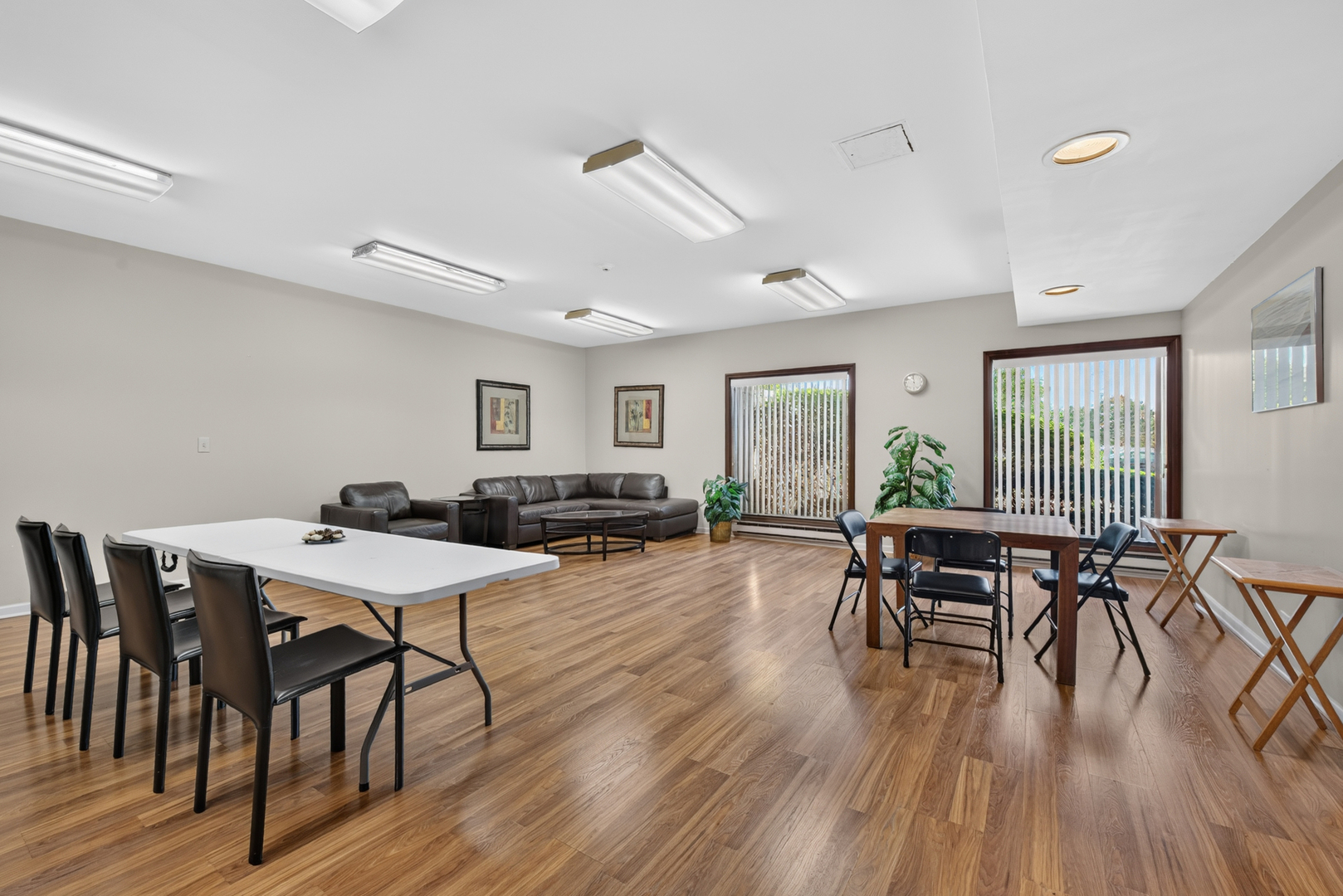 1795 Lake Cook Road Unit: 211