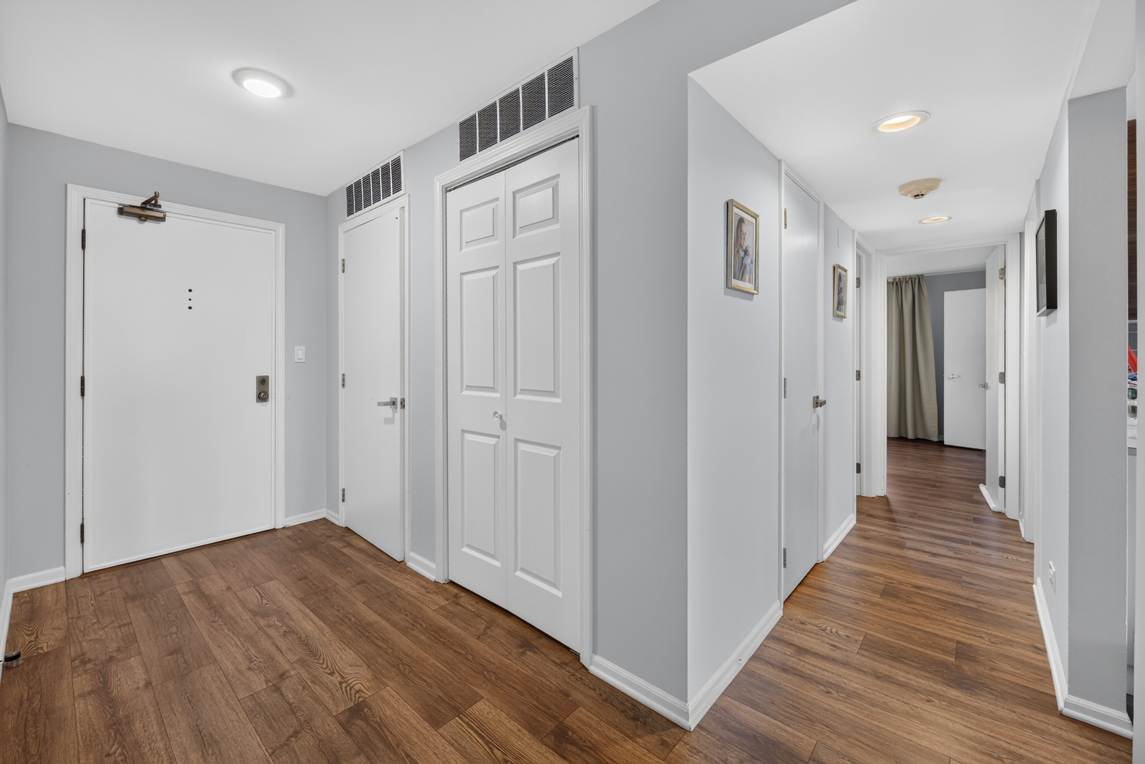 1795 Lake Cook Road Unit: 211