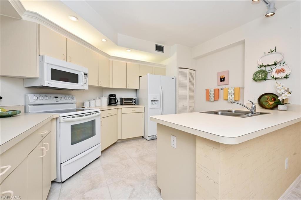 6510 Valen WAY Unit: B-101