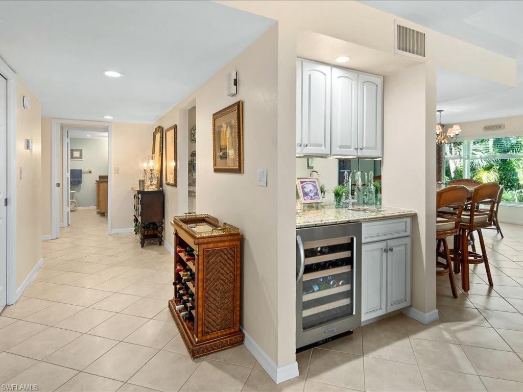 100 Wyndemere WAY Unit: A-201