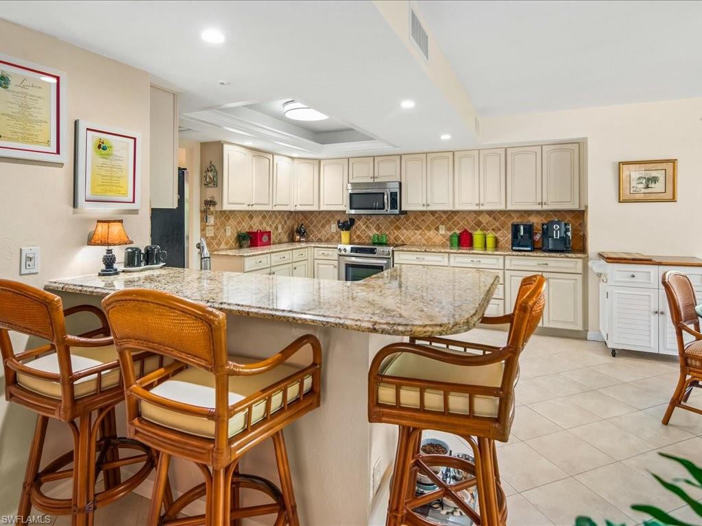 100 Wyndemere WAY Unit: A-201