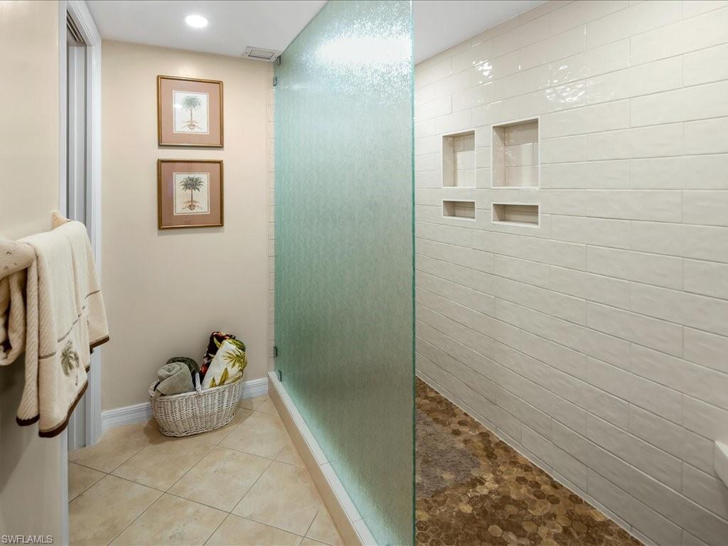 100 Wyndemere WAY Unit: A-201