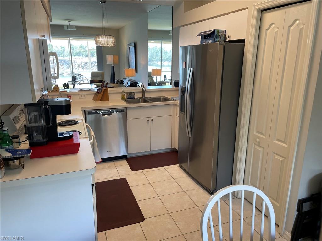 7505 Stoneybrook DR Unit: 715